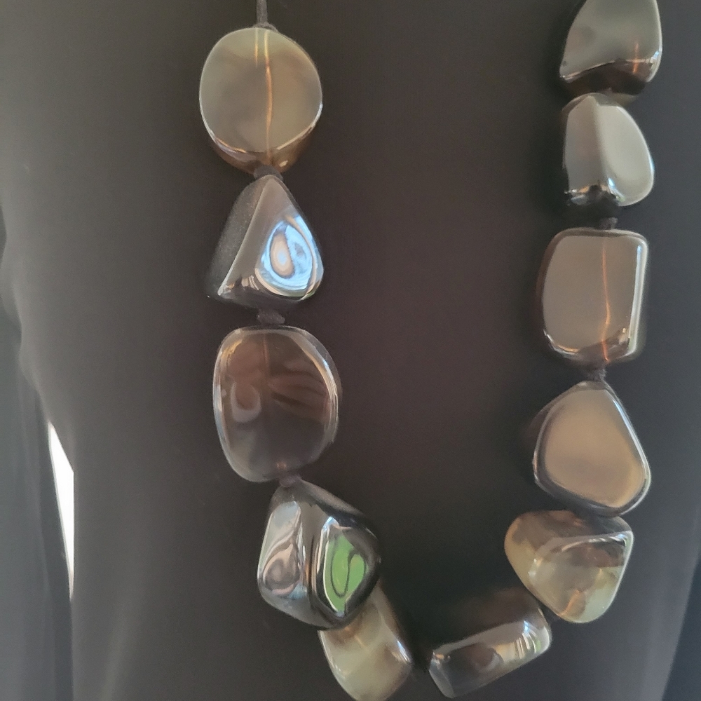 Chunky Acrylic Stone Adustable Necklace with Leather Cord EUC - Picture 5 of 7